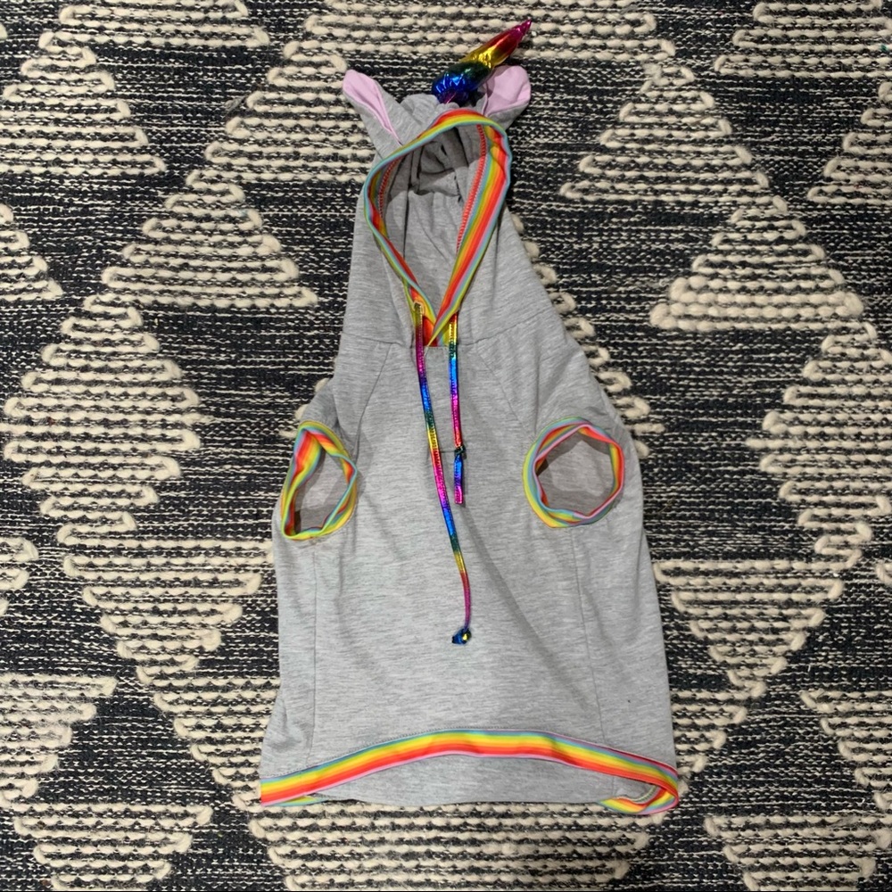 Dog shirt in grey/rainbow with ‘Unconditional Love’ unicorn shirt . Size large.